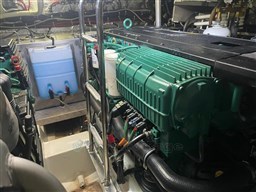 Bavaria 420 2014-10.jpeg