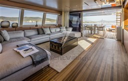 CustomLineNavetta33UpperDeck_0001_26078