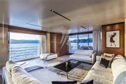 CustomLineNavetta33MainDeck_0001_28443