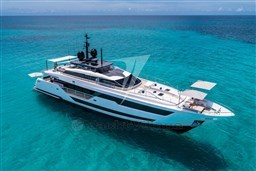 CustomLine120'Cruising_0017_31834