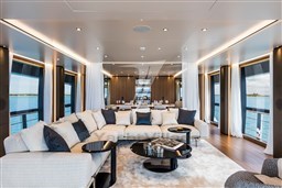 CustomLine120'MainDeck_0000_31859