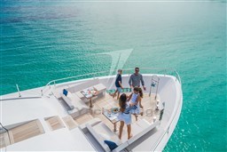 CustomLine120'Cruising_0009_31826