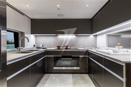 CustomLine120'MainDeck_0008_31868