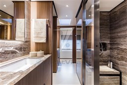 CustomLine120'MainDeck_0012_31872