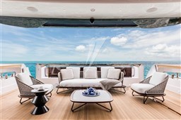 CustomLine120'MainDeck_0005_31864