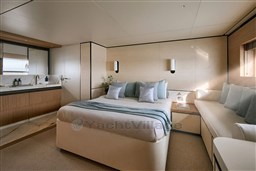 SEADECK_9_IMAGE__0010_SD9-Owner-Suite.jpg