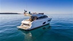 Ferretti-Yachts-550_restyling-1024x575