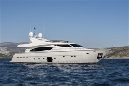 Ferretti 681