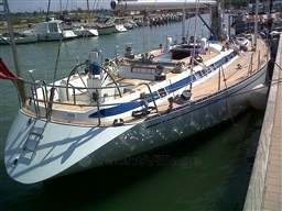 53 RAMBLER Mooring aft works 2011 IMG00987-20110625-1119