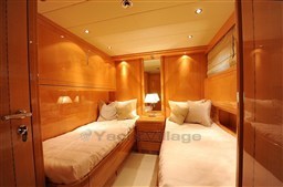 Brochure Mangusta 72 KISSMI 8.jpeg