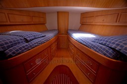 311B2707_1.jpg