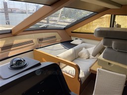 ferretti-altura-690-14_1764610045767.jpg