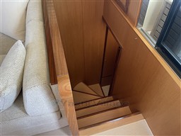 ferretti-altura-690-17_1764610050102.jpg