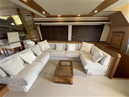 ferretti-altura-690-7_1764610034980.jpg