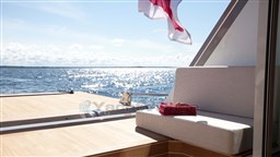 nautorswan-105-002-rs-selena-lmarinegroup (10)