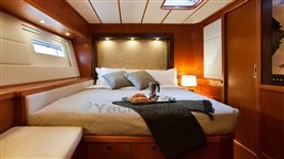 nautorswan-105-002-rs-selena-lmarinegroup (18)