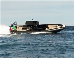Medium-1B8A0230.jpg