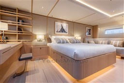 211007_esk_0013-scaled