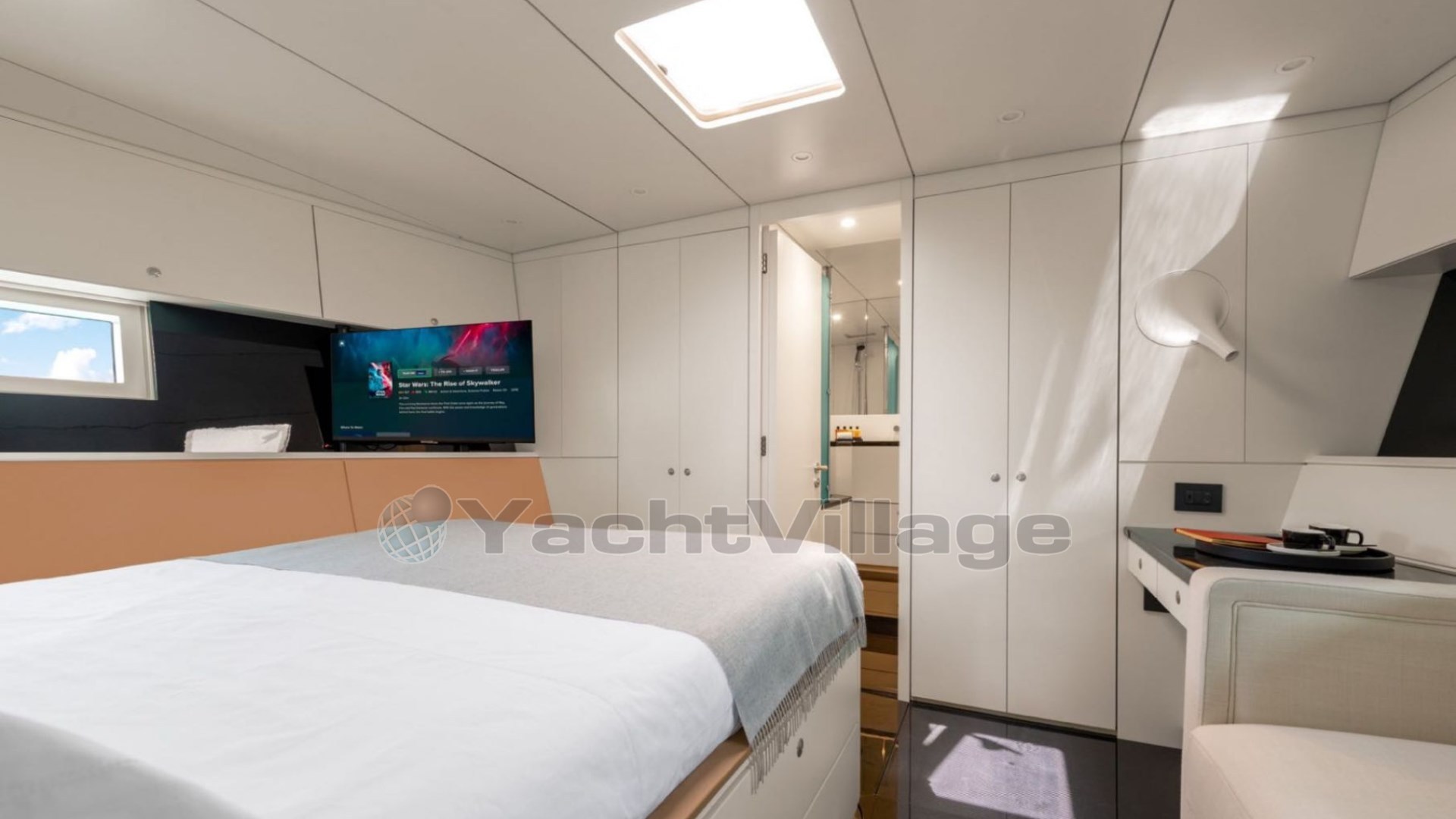 Wally-100-RunningonFaith-lmarinegroup-charter (22)