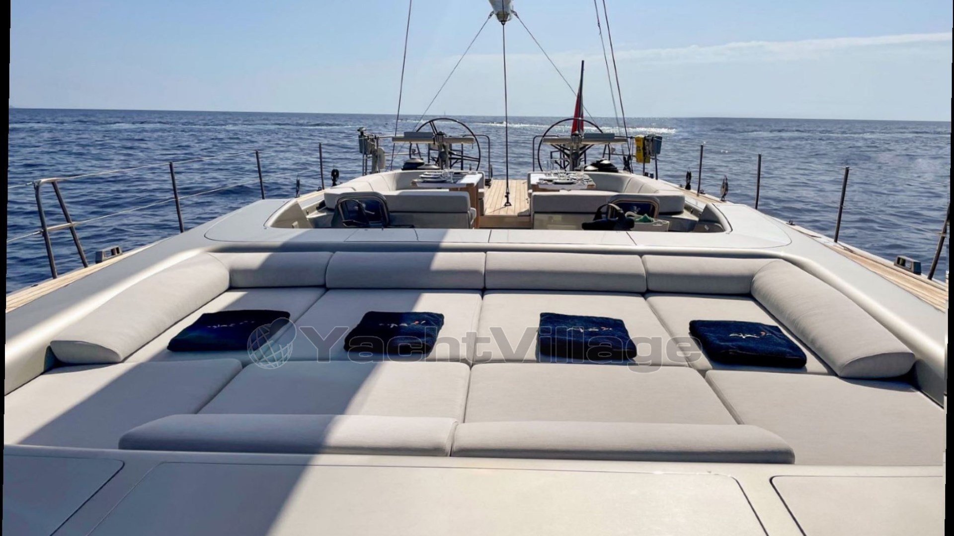 Wally-100-RunningonFaith-lmarinegroup-charter (9)