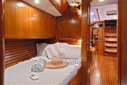 emika-62_Page_3_Image_0003