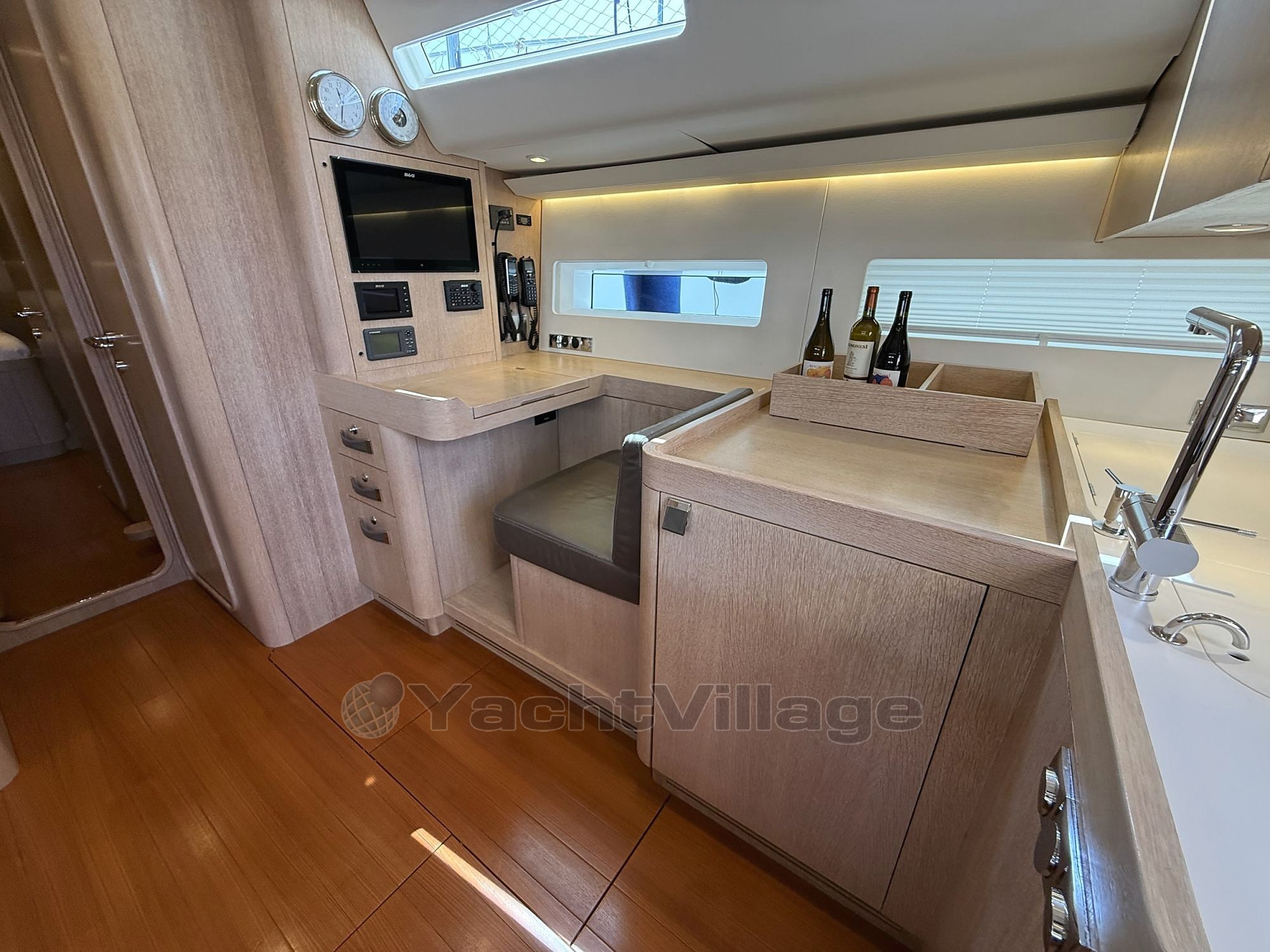PENTHESILEA_09_Galley_NavArea