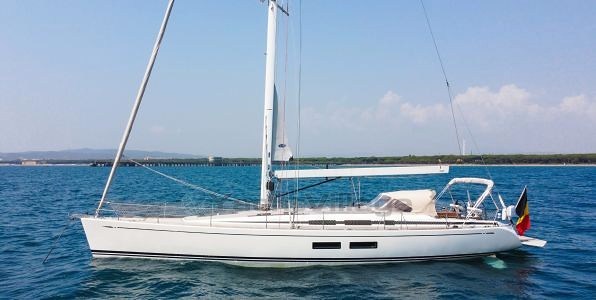 PENTHESILEA_02_Exterior_Profile_AtAnchor