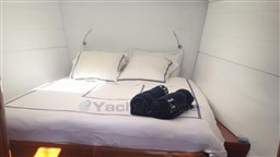 nautorswan-601-003-lorina-sold-lmarinegroup (5)