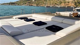 Wally-100-RunningonFaith-lmarinegroup-charter (8)