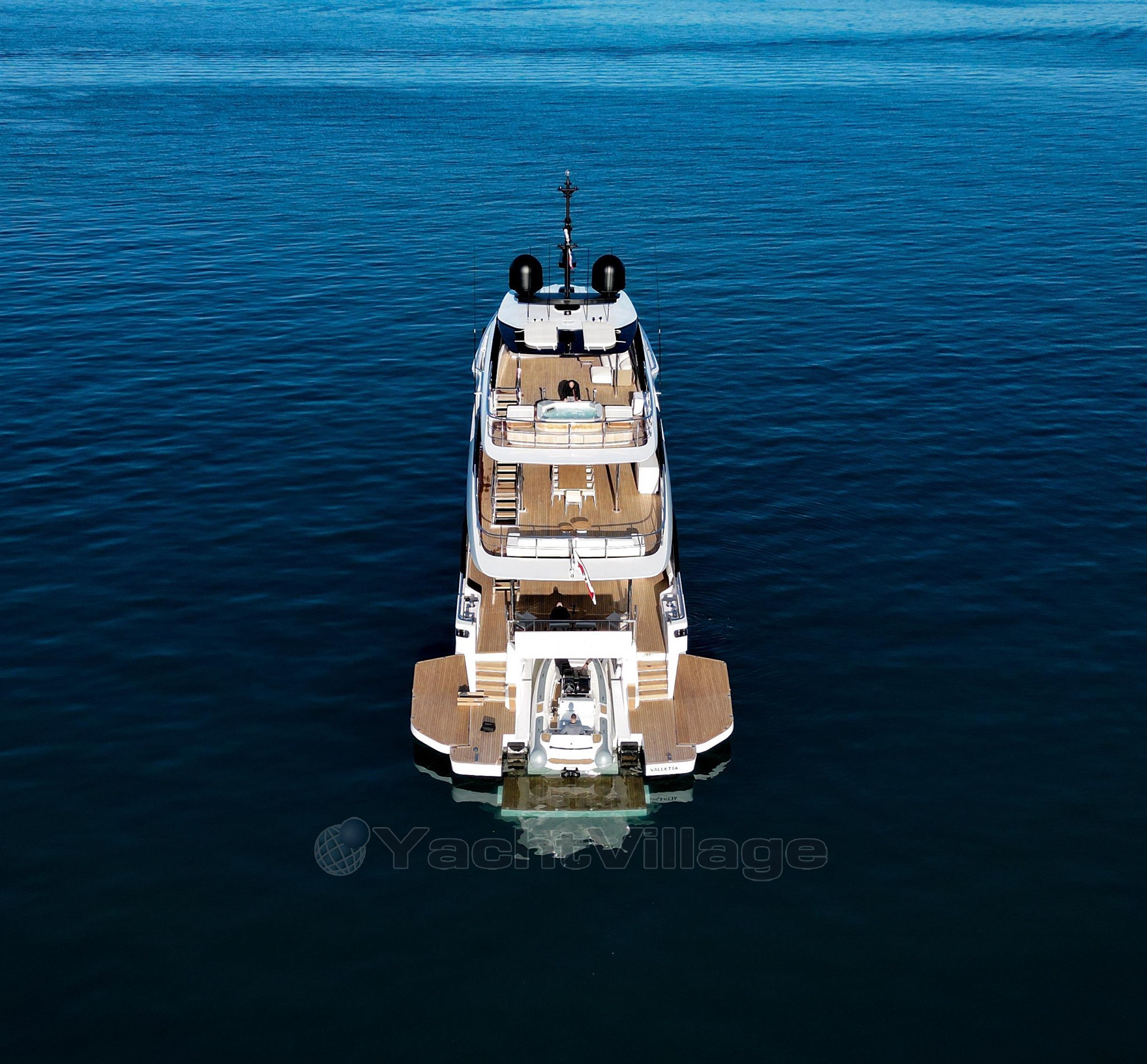 Custom Line Navetta 38 4