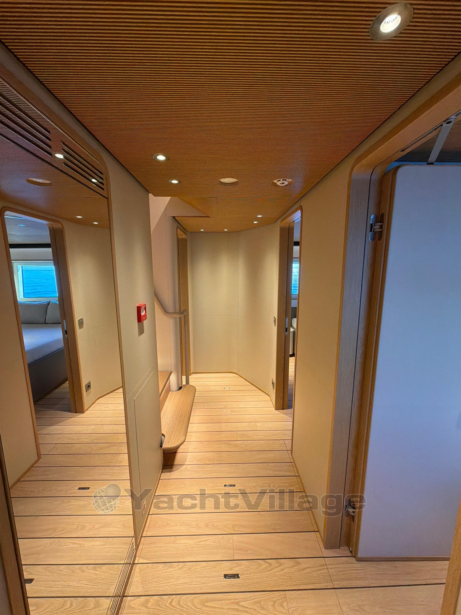 Custom Line Navetta 38 21