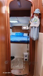 7ef28_dnwua_1.1.1_starboard_stern_cabin.jpg