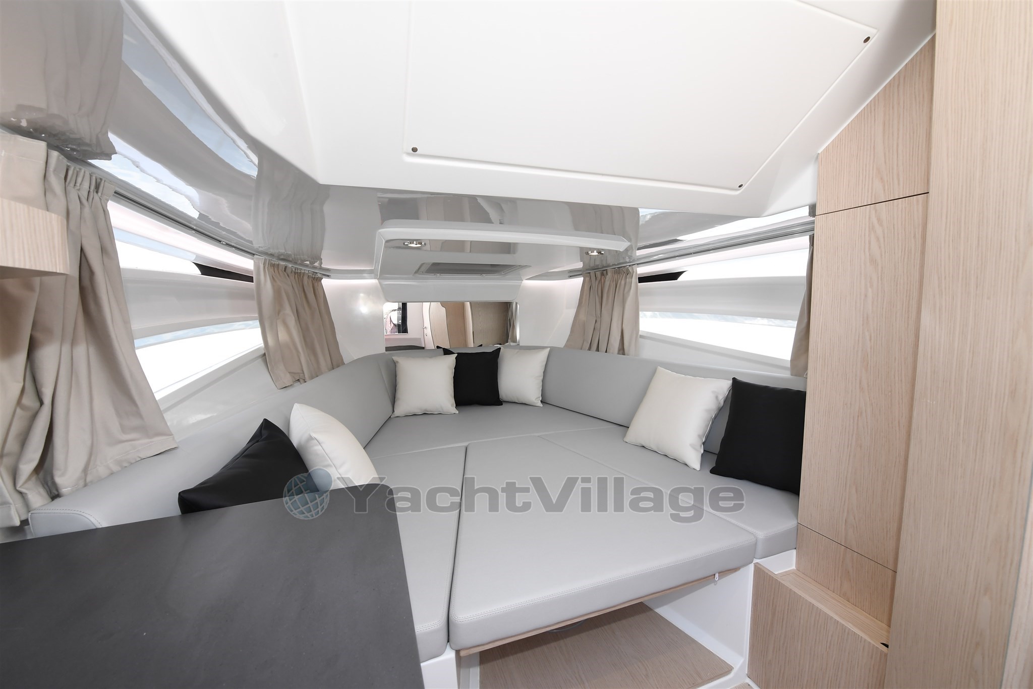 BMA X277 CABINA PRUA