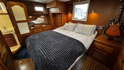 30 Port owner cabin.jpeg