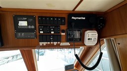 26 Lower helm radio.jpeg