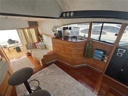 je7uh85x06.jpg