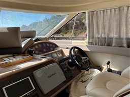 6859gv8ut3.jpg