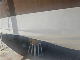 vetqve9rcm.jpg