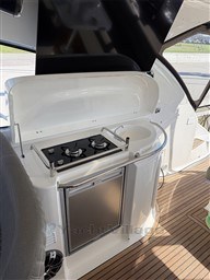 aqqxp8q550.jpg