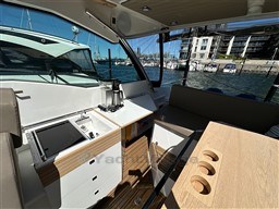 jmv3e5z515.jpg