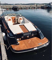 6esyhll1m1.jpg