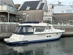 2di8xz8vue.jpg