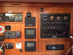 9fwjfau3mk.jpg