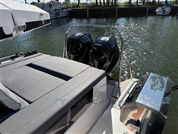 b3ome1y920.jpg