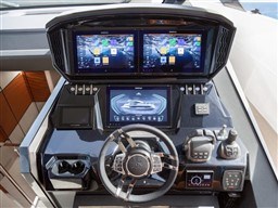 ece24_pczbv_astondoa_677_coupe_089.jpg