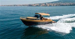 4a80b_f2vc1_nautica-esposito-open-32-navigazione.jpg