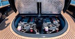 446a2_3lpk6_nautica-esposito-open-32-motore.jpg