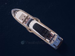 87727_9nc2f_astondoa_century_110_5.jpg