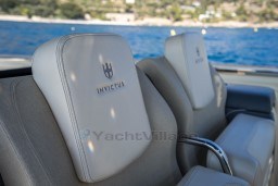bf4de_c4087_invictus_yachtside_39_.jpg