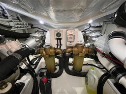 e7f52_pkpcg_2020-riviera-6000-sport-yacht-platinum-edition-power-9749323-20250407043429602-1_xlarge.jpg